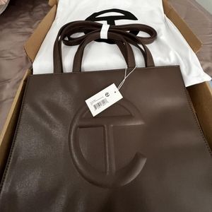 Authentic Medium Shopping Bag in Chocolate